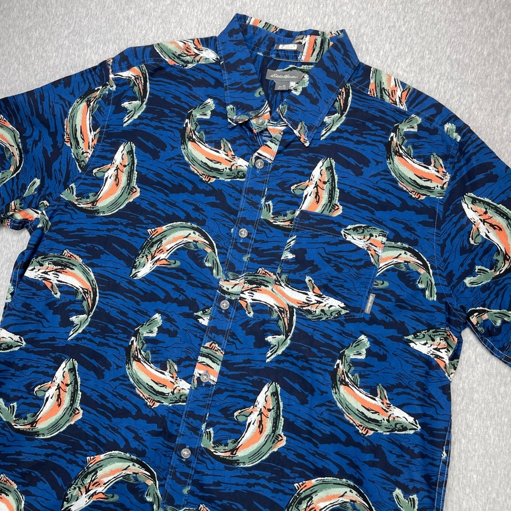 Eddie Bauer Mens XL Blue Trout Fish Print Short Sleeve Cotton Button Up Shirt